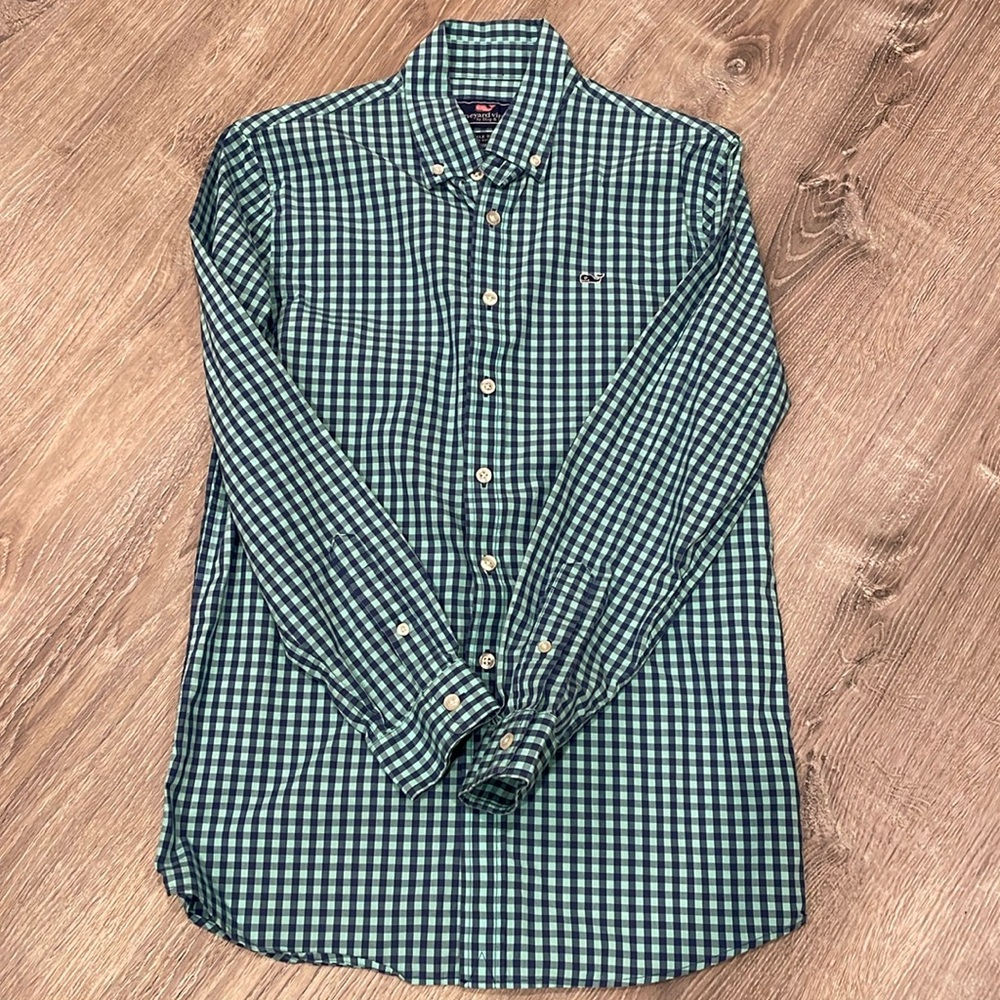 Vineyard Vines Button Down Shirt